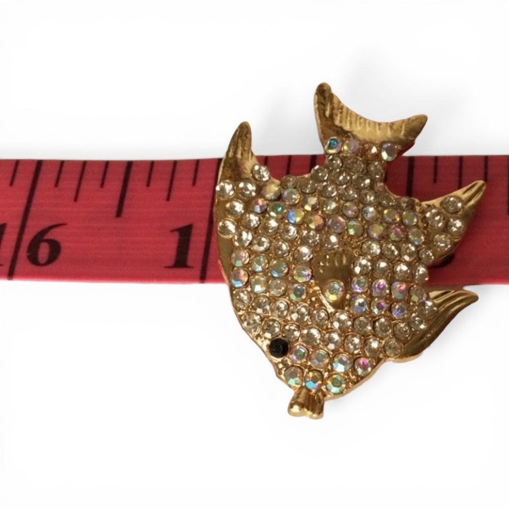 Gold‑Tone Angelfish Brooch with AB Rhinestones – Sparkling Statement Pin - Picture 10 of 12